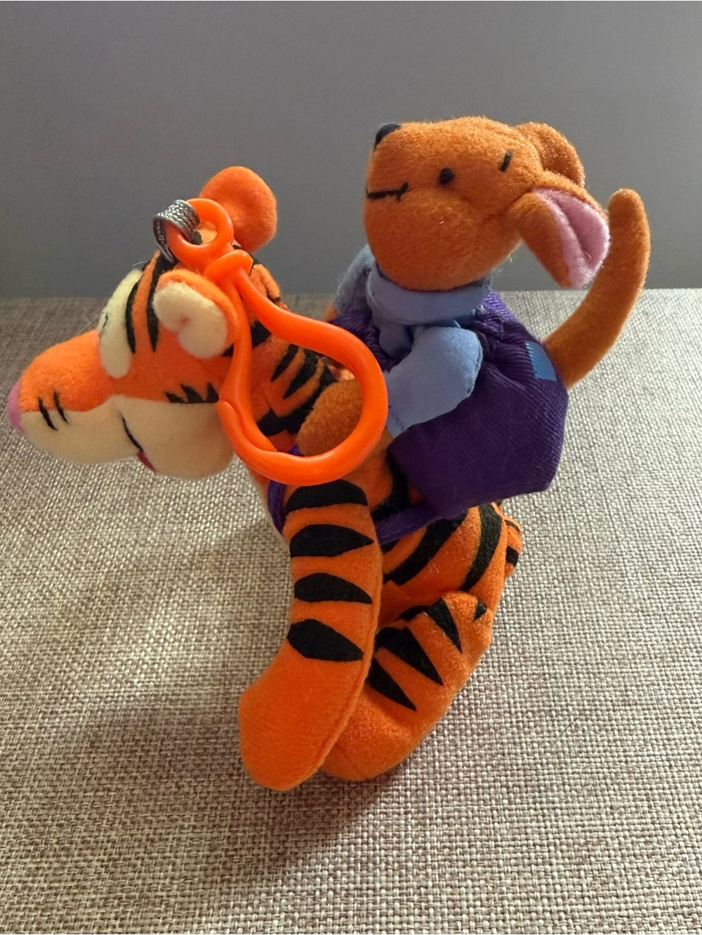 Vintage Disney Tigger & Roo Plush Backpack Clip Keychain - Picture 2 of 5